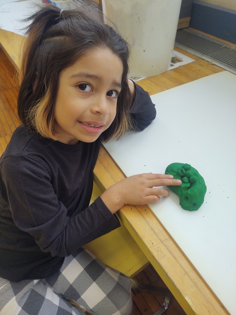 1st Graders explore with playdough to prepare to work with clay. #LSHGiants